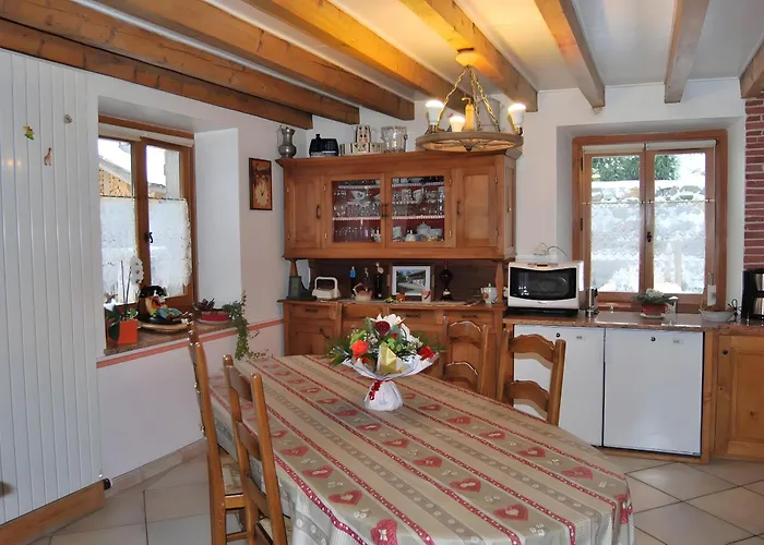 La Ferme Du Mont Blanc לינה וארוחת בוקר