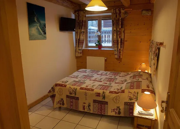 La Ferme Du Mont Blanc 3* קומבלו